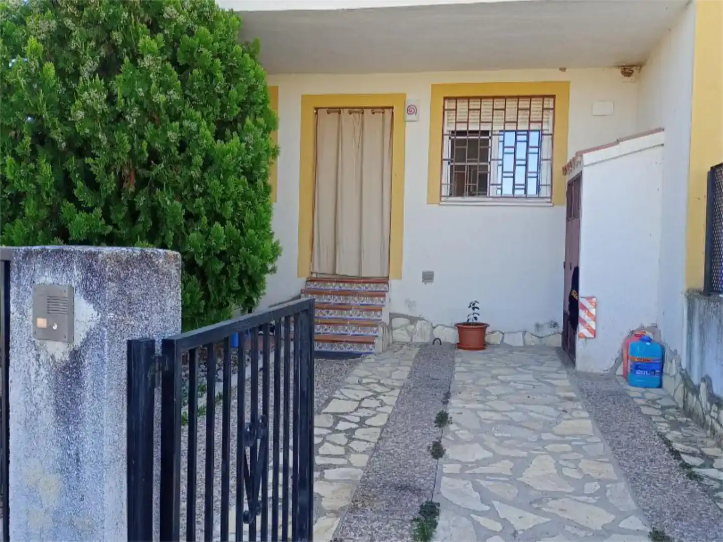 Casa o xalet en venda en Alcañizo amb Aire condicionat, Jardí privat i Moblat