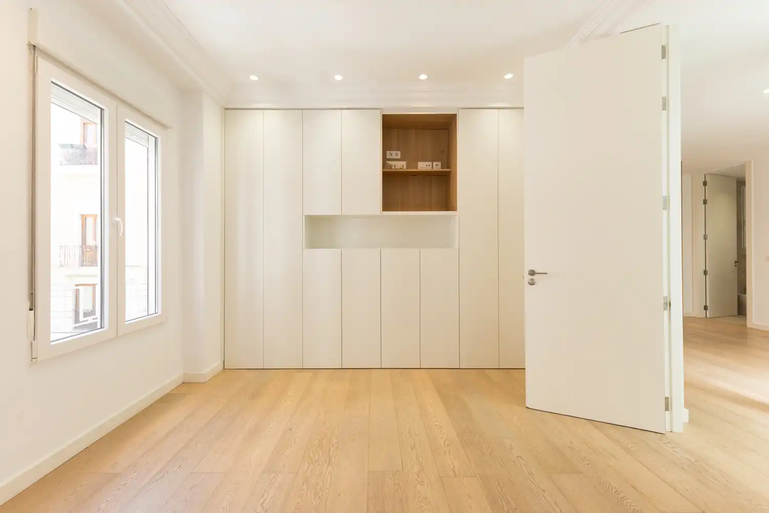Bedroom of Flat for rent in Valencia  with Air Conditioner, Heating and Furnished