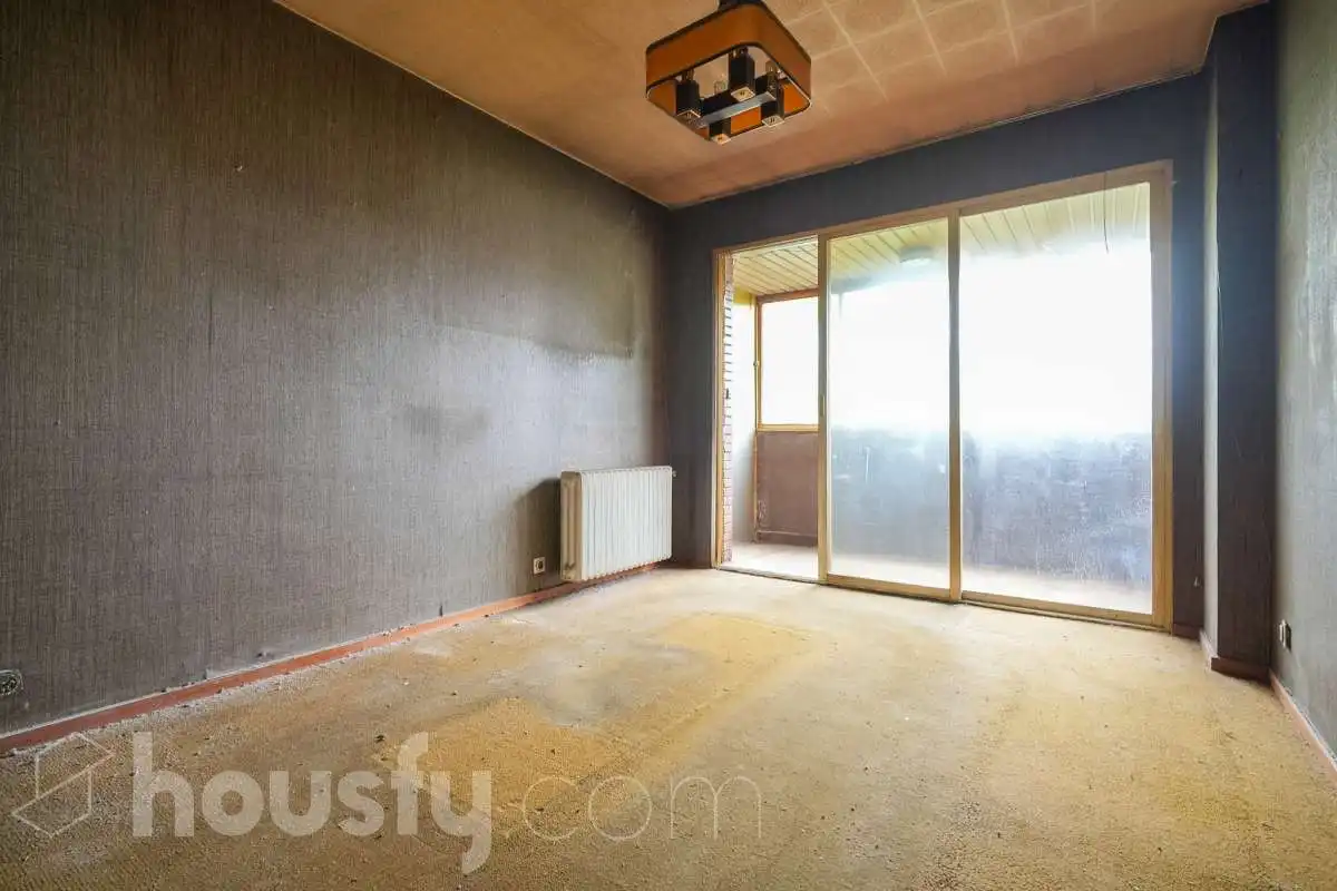 Habitación de Apartamento en venta en Madrid con Calefacción, Terraza y Piscina comunitaria