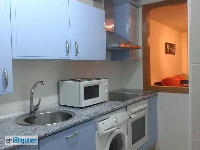 Cuina de Apartament en venda en Castellanos de Moriscos amb Calefacció, Terrassa i Moblat