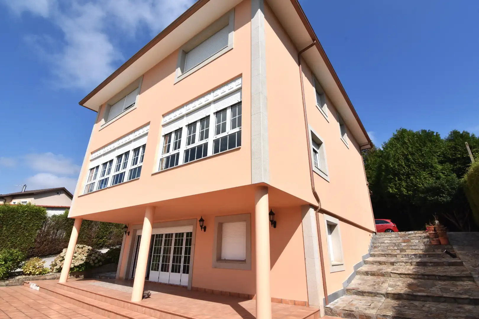 Vista exterior de Casa o chalet en venta en Bergondo con Calefacción, Jardín privado y Parquet