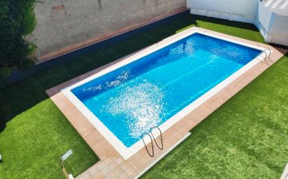 Swimming pool of Flat for sale in Sant Vicenç Dels Horts  with Air Conditioner, Parquet flooring and Storage room