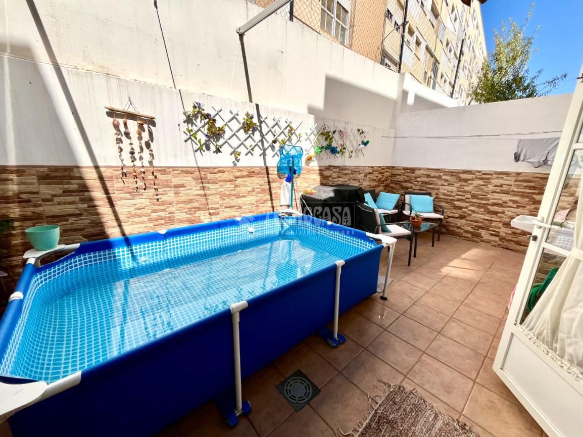 Piscina de Casa adosada en venta en San Fernando con Aire acondicionado y Terraza