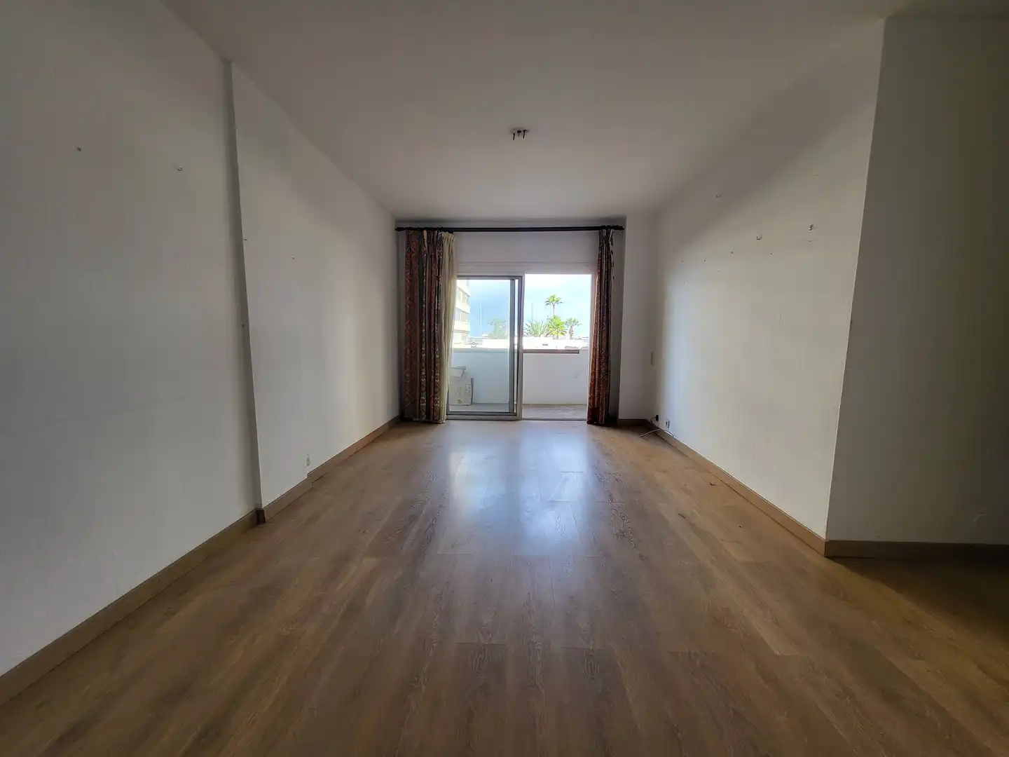 Sala de estar de Piso en venta en Las Palmas de Gran Canaria con Balcón