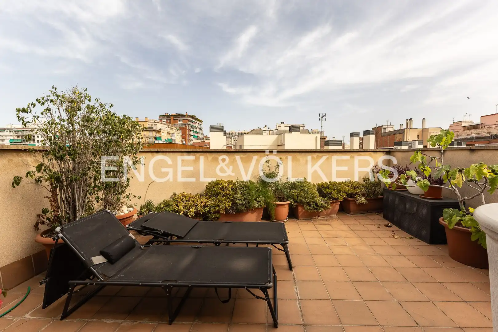 Terraza de Casa adosada en venta en Barcelona con Aire acondicionado, Calefacción y Jardín privado