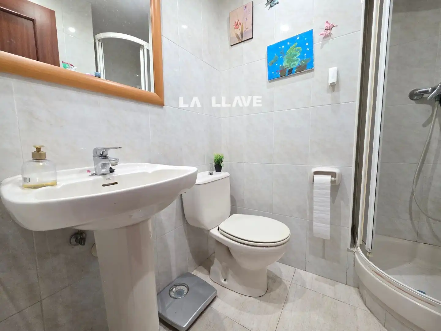Baño de Piso en venta en Blanes con Calefacción, Terraza y Amueblado