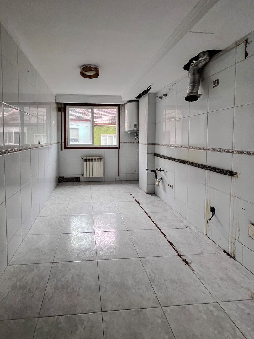 Kitchen of Flat for sale in Barbadás  with Heating, Terrace and Balcony