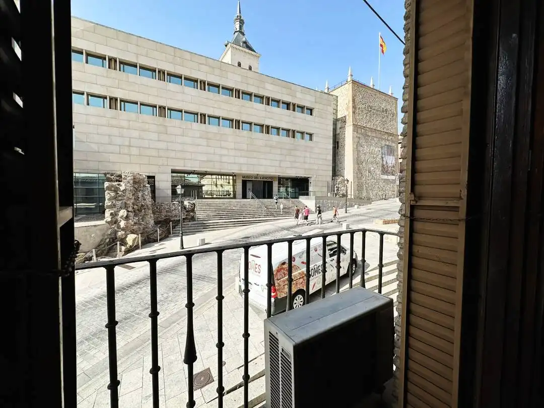 Außenansicht von Wohnung zur Miete in Toledo mit Klimaanlage, Heizung und Terrasse