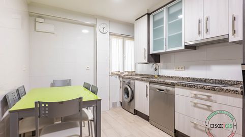 Foto 3 de Piso en venta en Gijón - Calle Emilio Tuya, 29, La Arena, Gijón