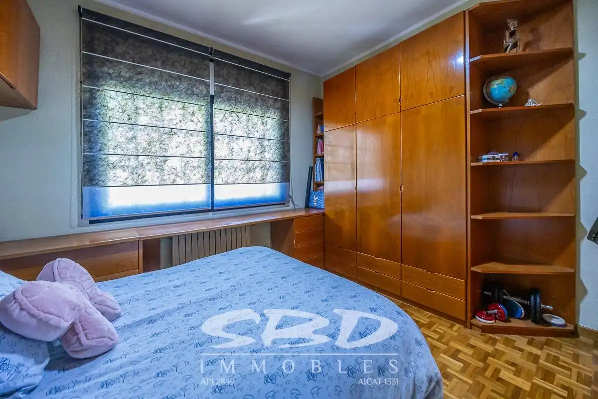 Dormitori de Casa o xalet en venda en Barberà del Vallès amb Aire condicionat, Calefacció i Terrassa