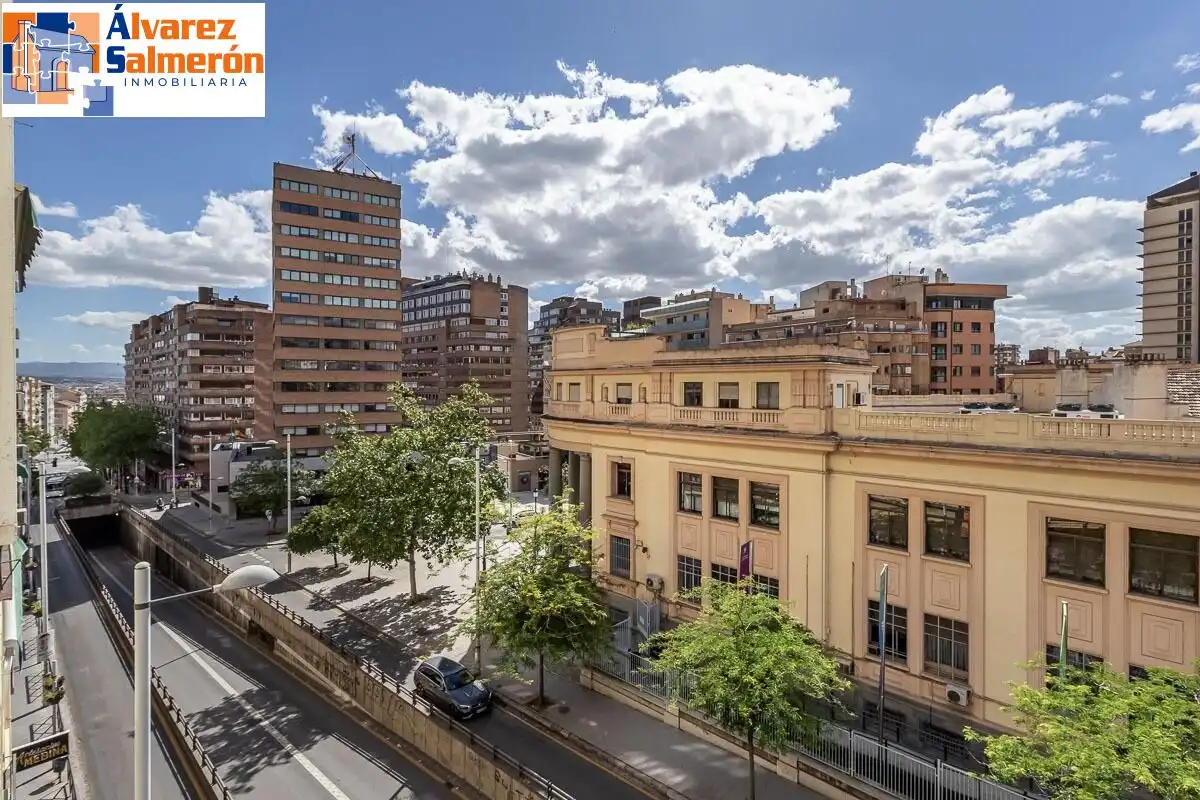 Piso con terraza en venta en Avenida DE MADRID 20, imagen 2