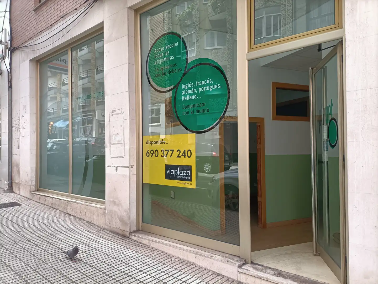 Commercial properties for rent in Calle Cabrales, 140, Ceares