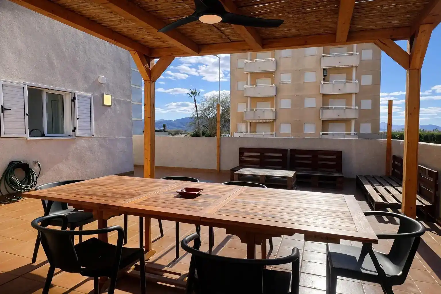 Terrasse von Wohnungen zum Verkauf in Piles mit Klimaanlage, Schwimmbad und Balkon