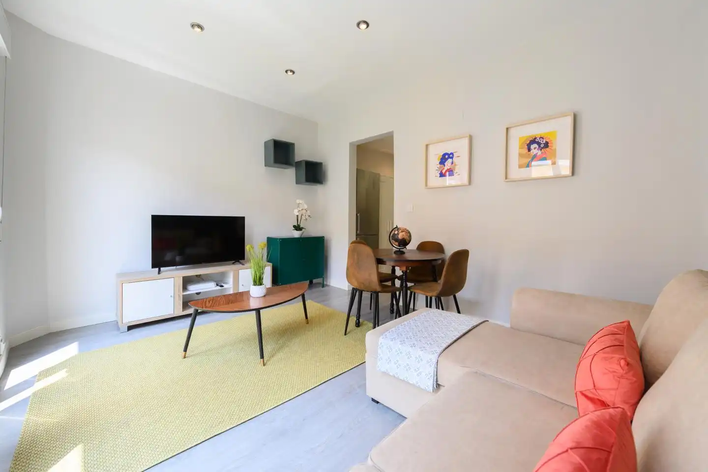 Sala de estar de Piso de alquiler en Madrid con Aire acondicionado, Calefacción y Amueblado
