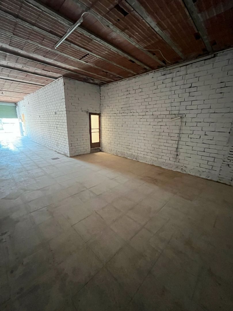 Local de alquiler en Carrer de Coll i Pujol, 83, Centre