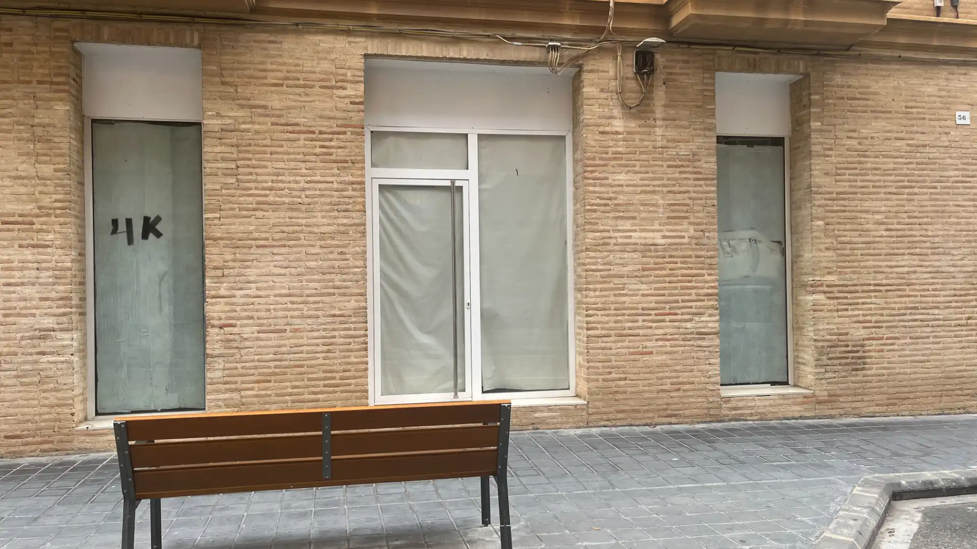 Vista exterior de Local de lloguer en Valencia