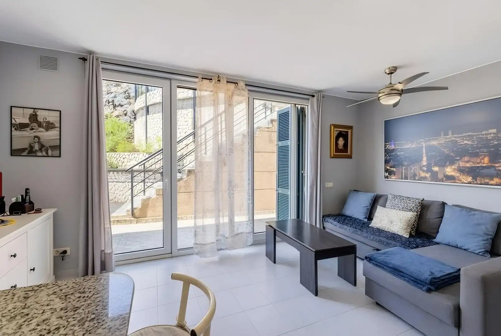 Sala d'estar de Apartament en venda en Caldes d'Estrac amb Moblat