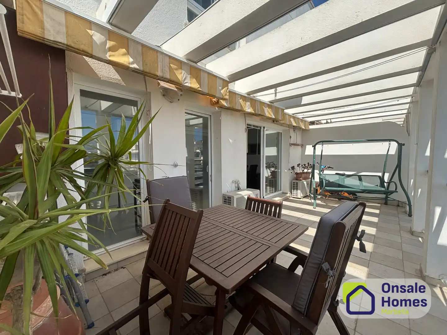 Dúplex con terraza en venta en Avenida General López Domínguez, imagen 3