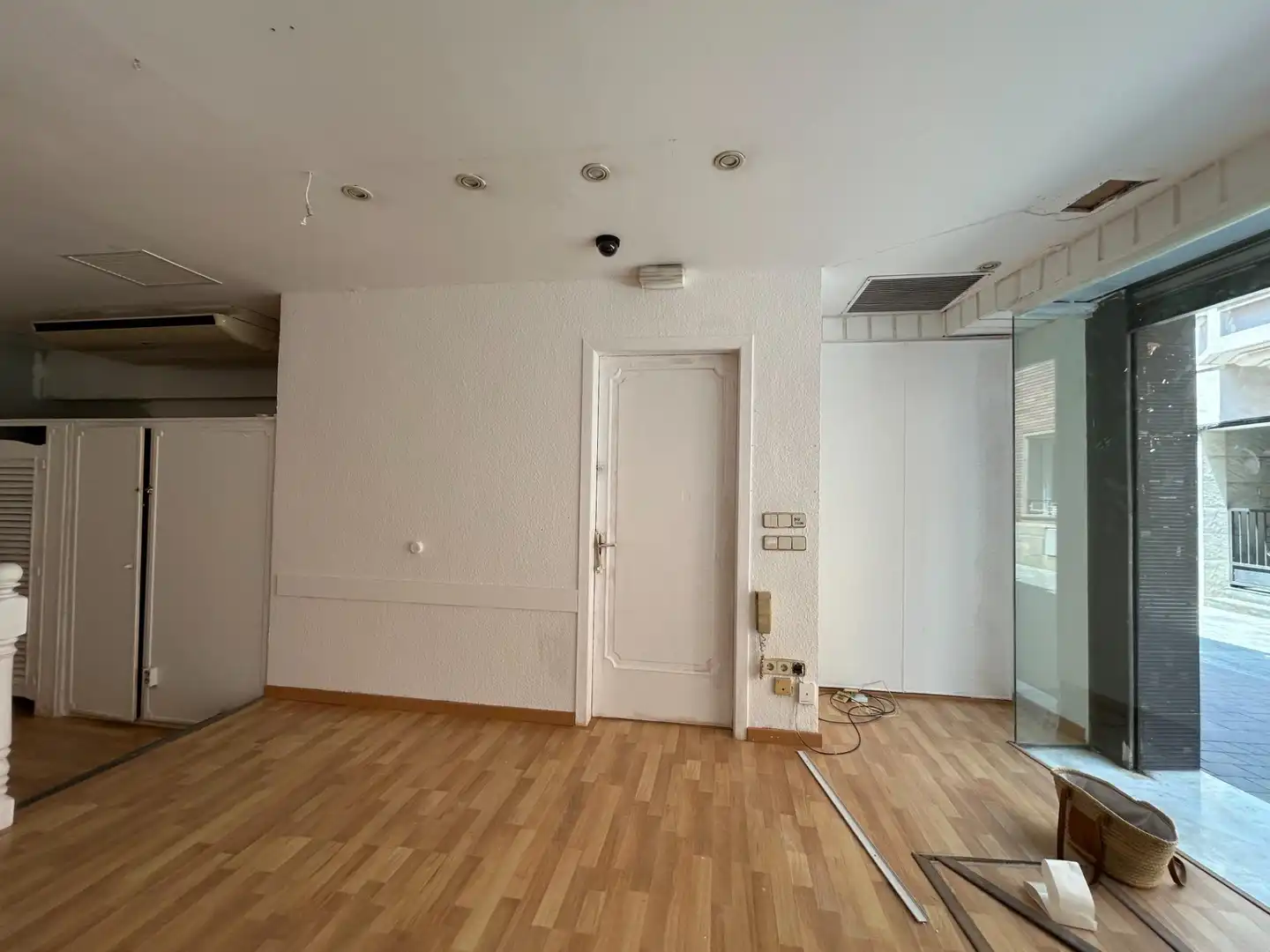 Local comercial de lloguer a Carrer de les Travesseres, imagen 3