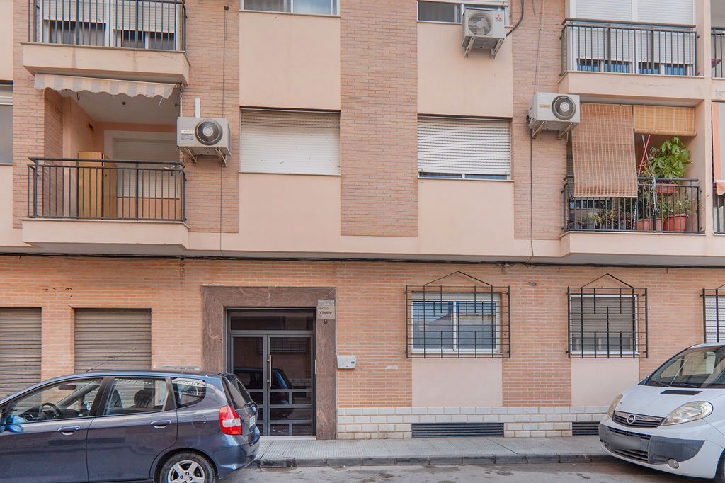 Flat for sale in C/ Poeta Agustín García esq C/ Goya, Puente Tocinos