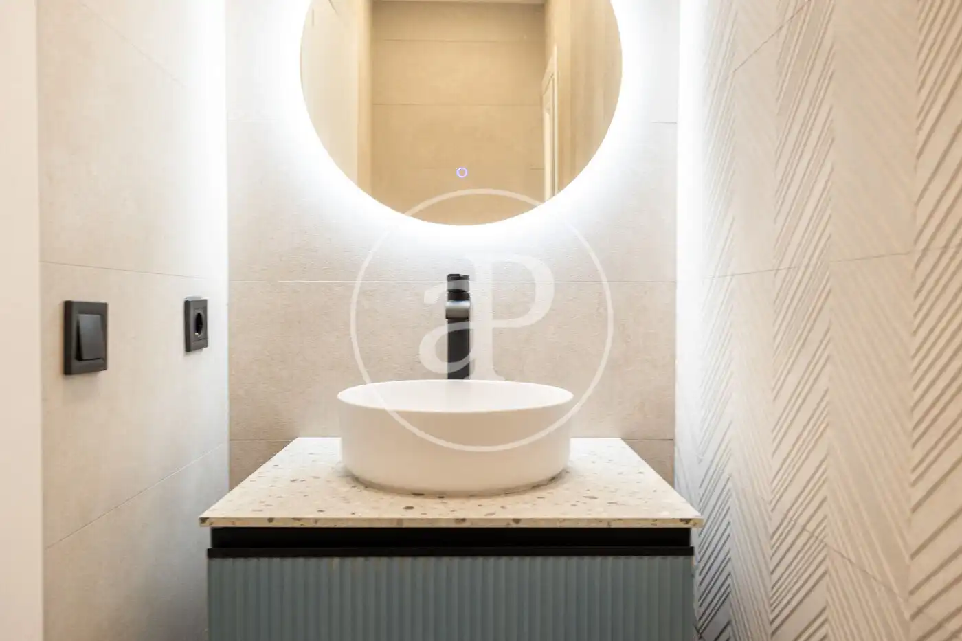 Baño de Piso en venta en Barcelona con Aire acondicionado, Calefacción y Balcón