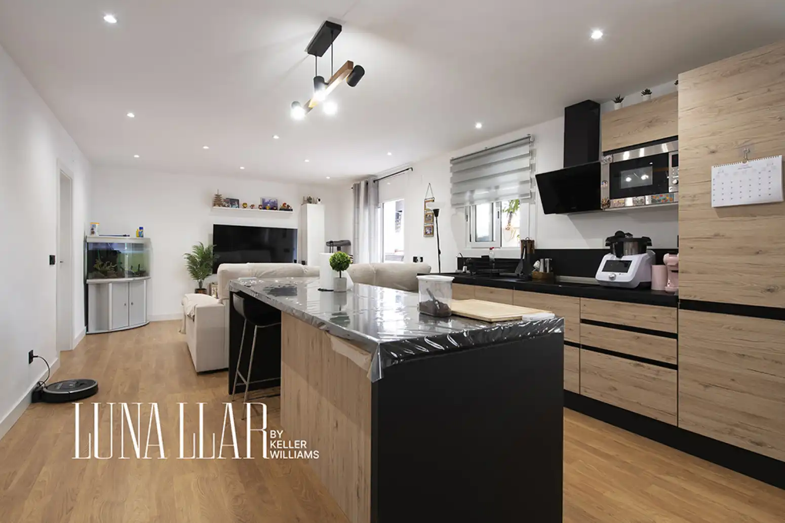 Kitchen of Flat for sale in Castelldefels  with Parquet flooring and Balcony