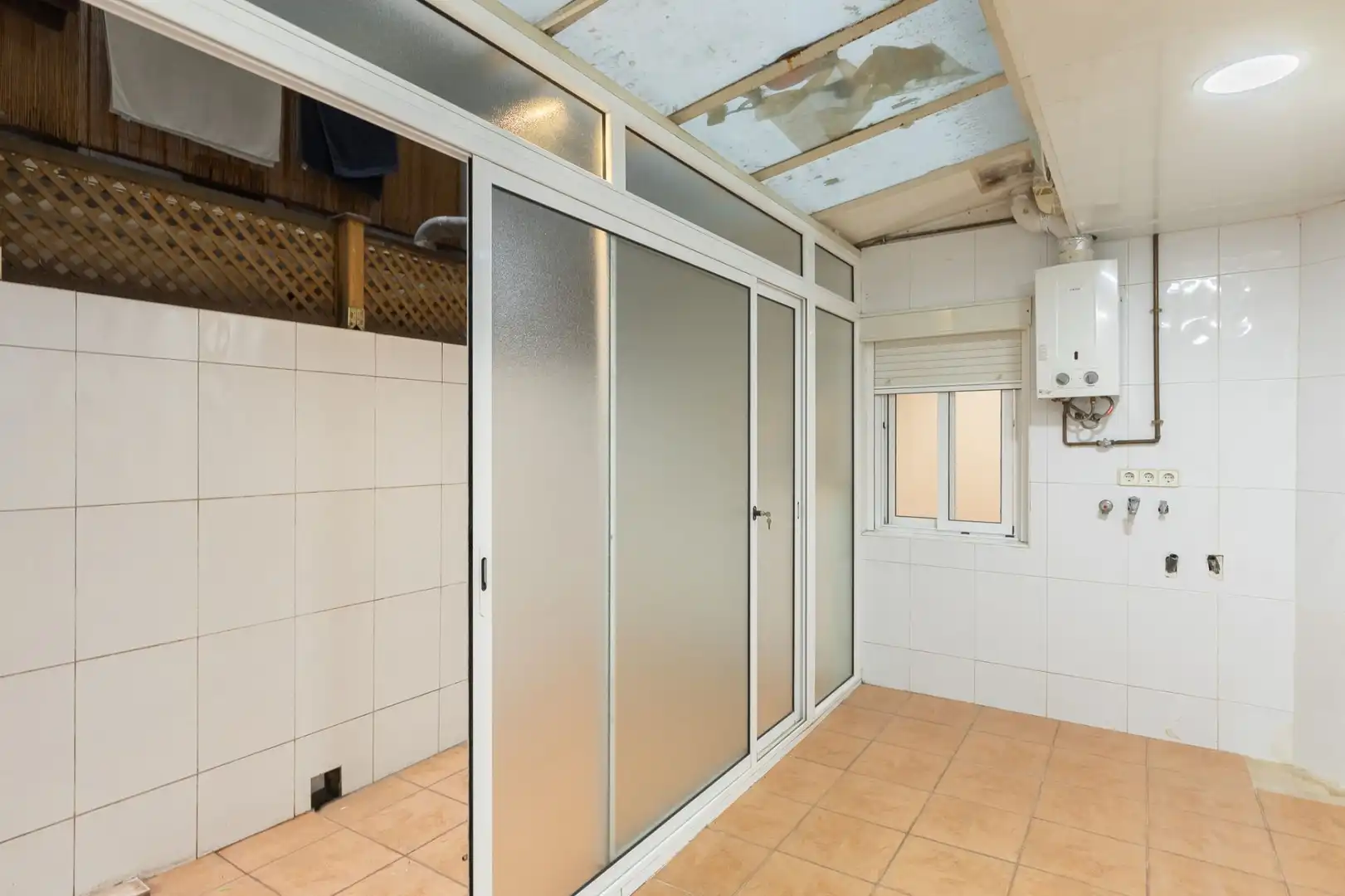 Flat for sale in Badalona  with Air Conditioner