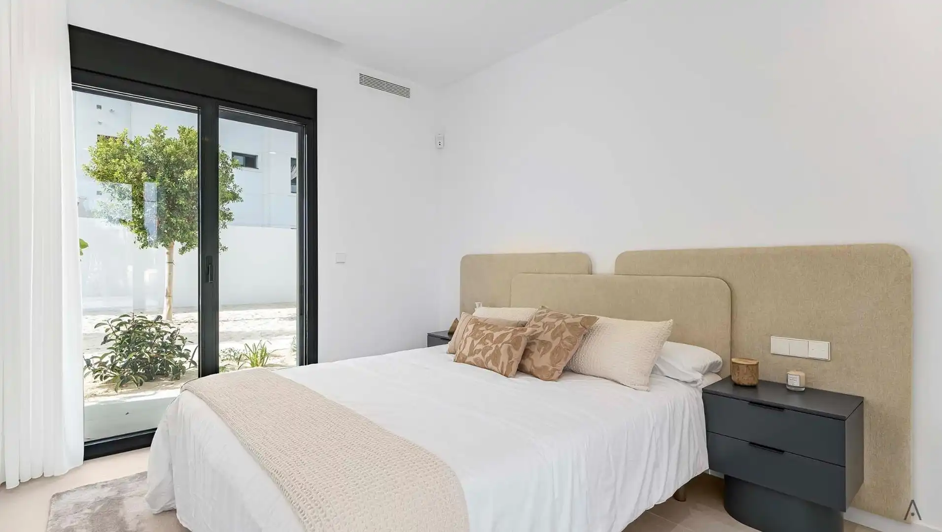 Detached house for sale in Calle PIRINEOS, imagen 15