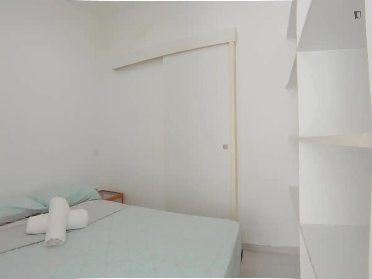Study for rent in Puerta del Ángel