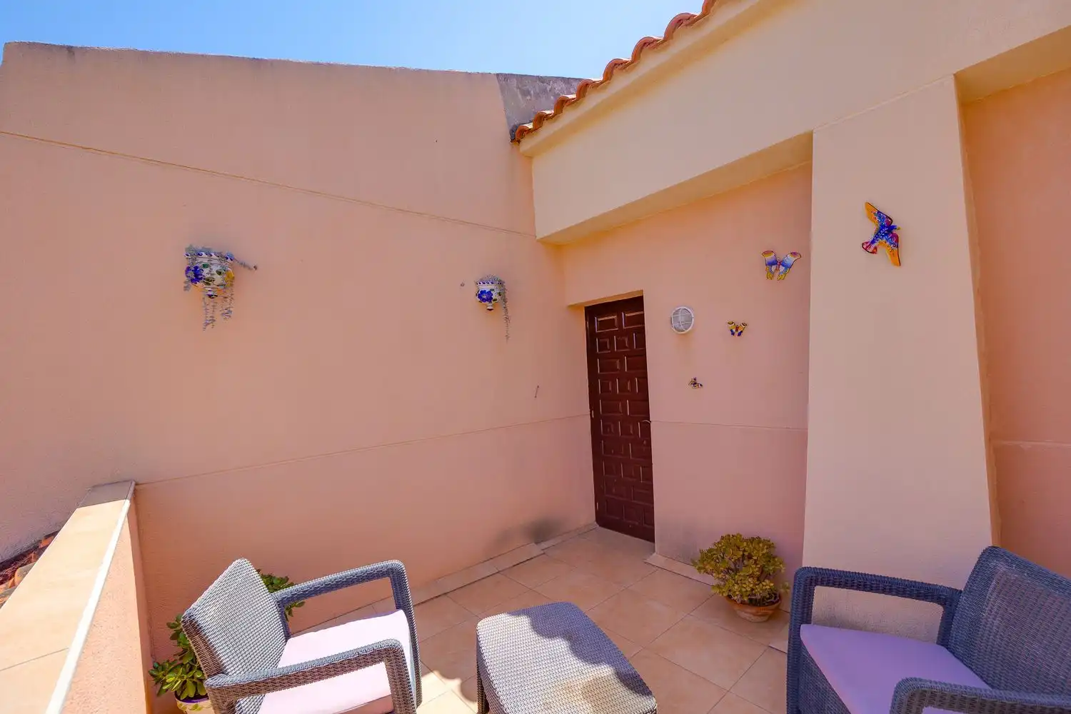 Terrasse von Einfamilien-Reihenhaus zum Verkauf in Torrevieja mit Terrasse, Balkon und Gemeinschaftspool