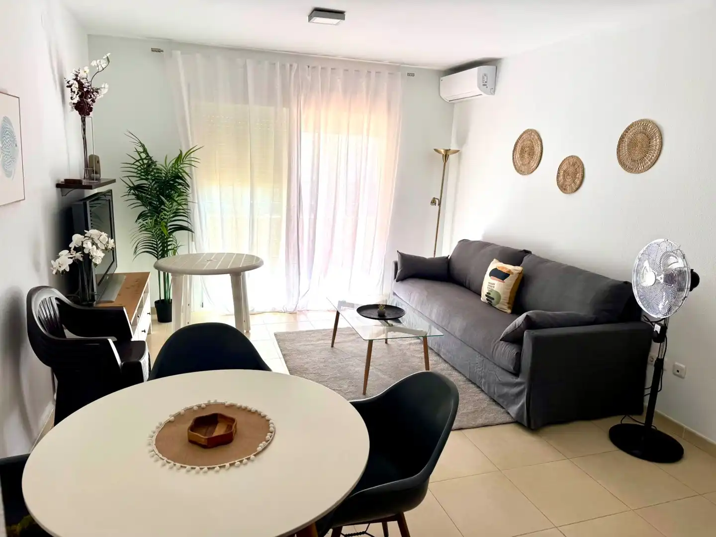 Living room of Flat for rent in El Ejido  with Air Conditioner, Heating and Private garden