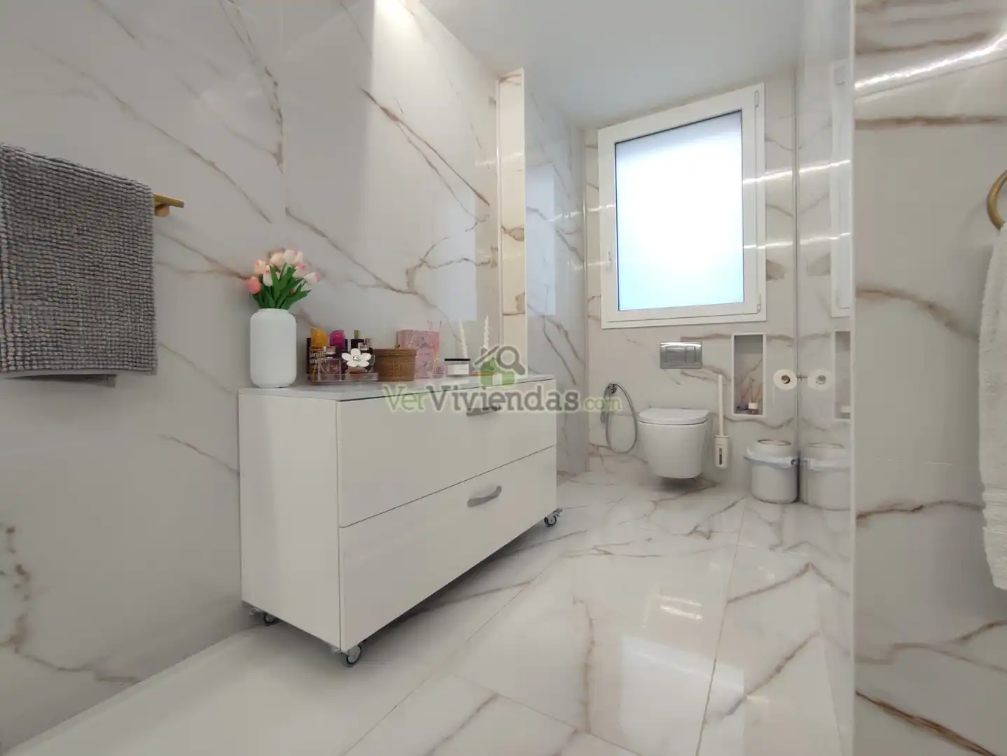 Bathroom of Houses for sale in Vallirana, Barcelona