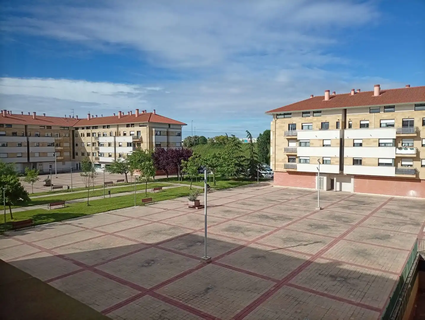 Vista exterior de Piso en venta en Arroyo de la Encomienda con Calefacción, Parquet y Trastero