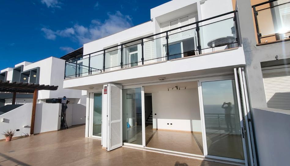 Foto 1 de Casa adosada en venda a Calle Noruega, 4, San Eugenio Alto, Santa Cruz de Tenerife