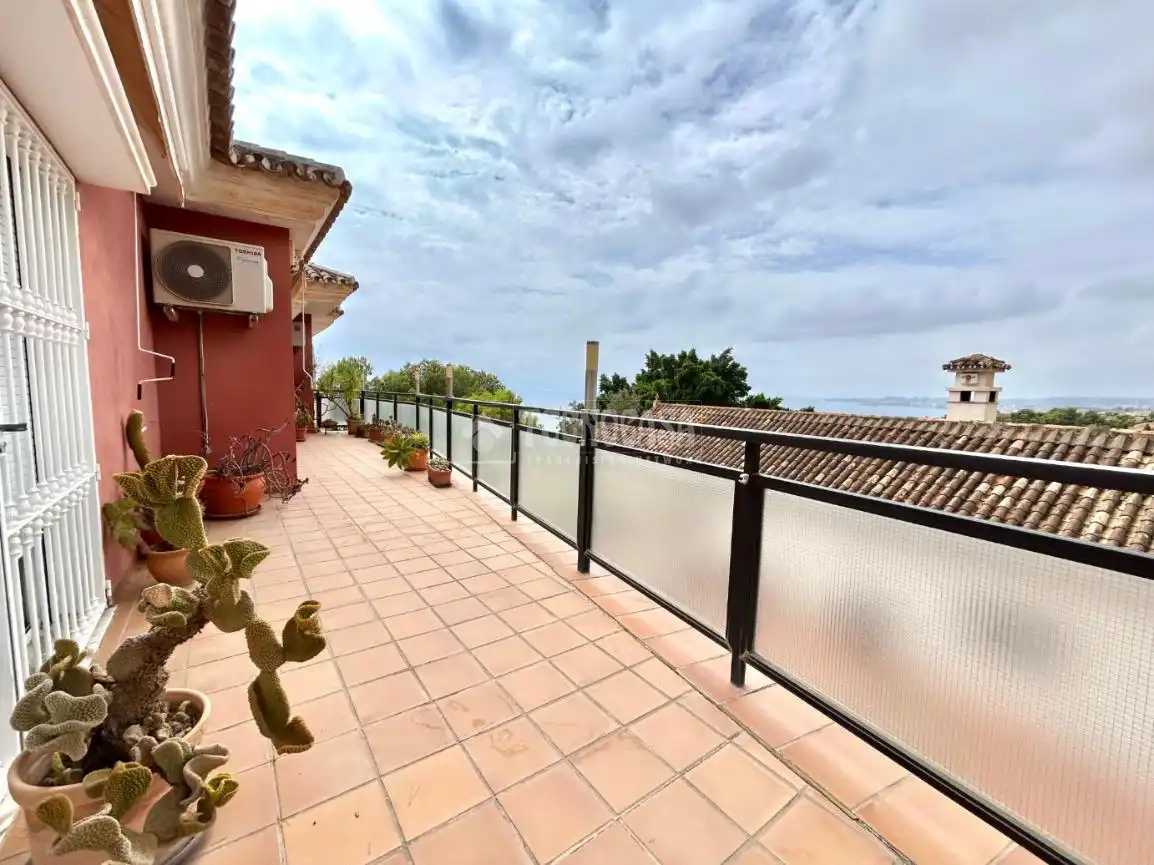 Casa en venta en C. Ángel de la Riva Resines, imagen 3