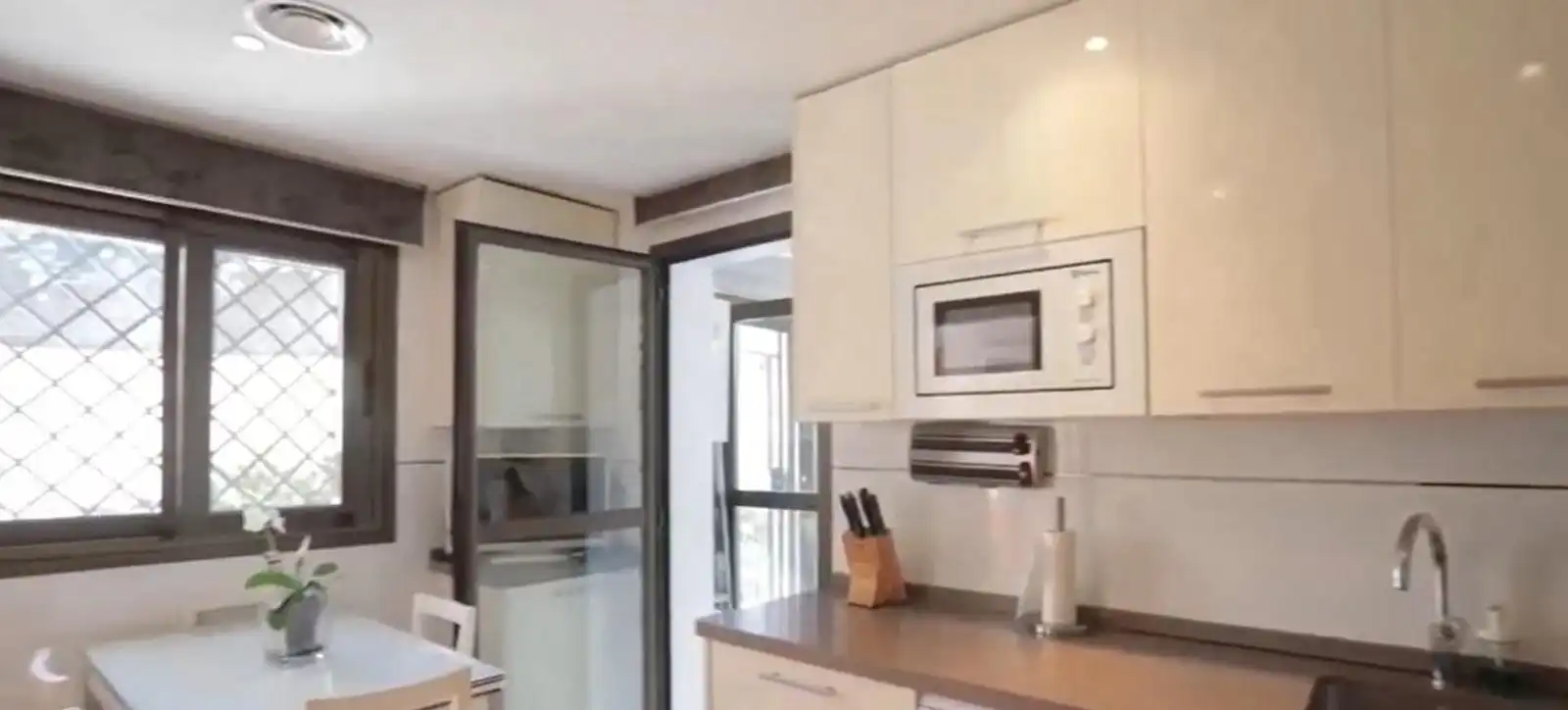 Cocina de Casa o chalet en venta en Algeciras con Aire acondicionado, Jardín privado y Terraza