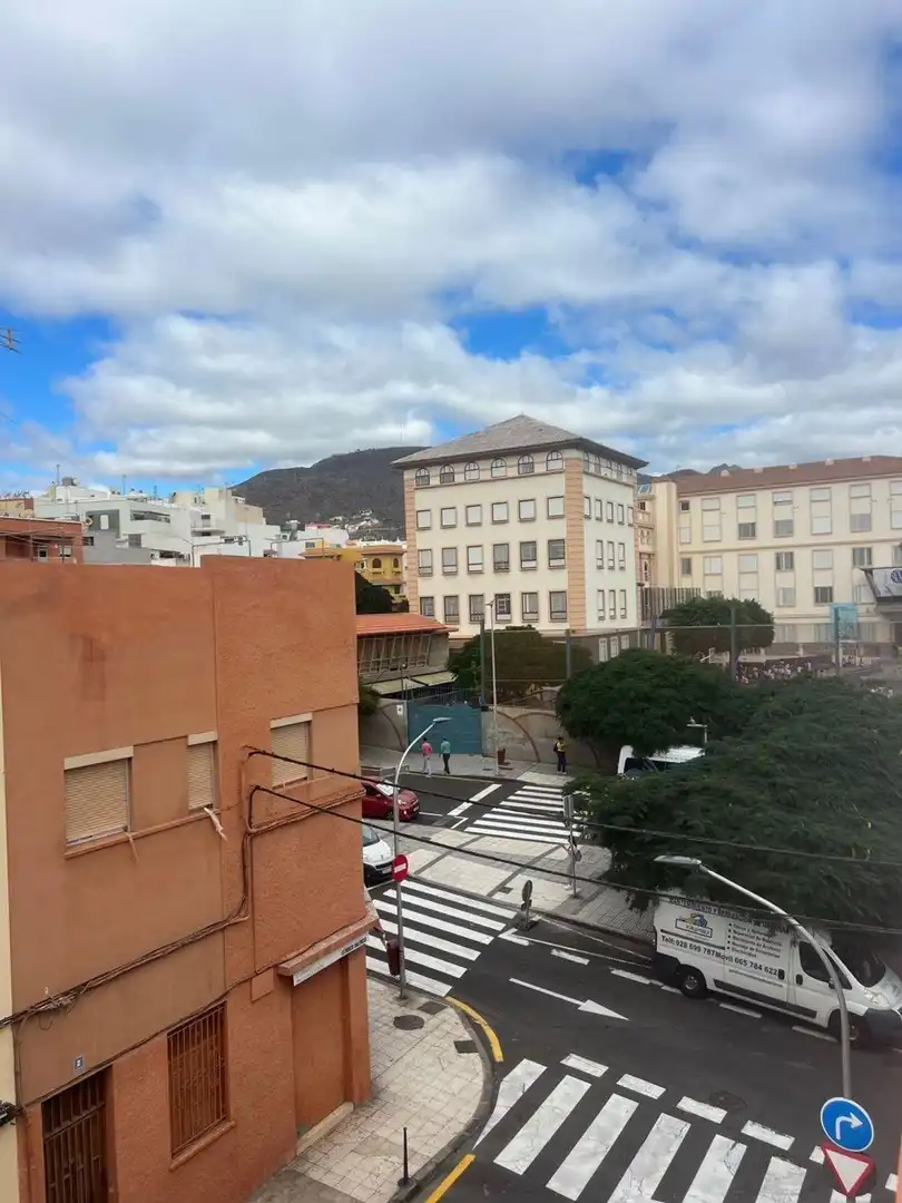 Exterior view of Ground floor for sale in  Santa Cruz de Tenerife Capital  with Terrace and Furnished