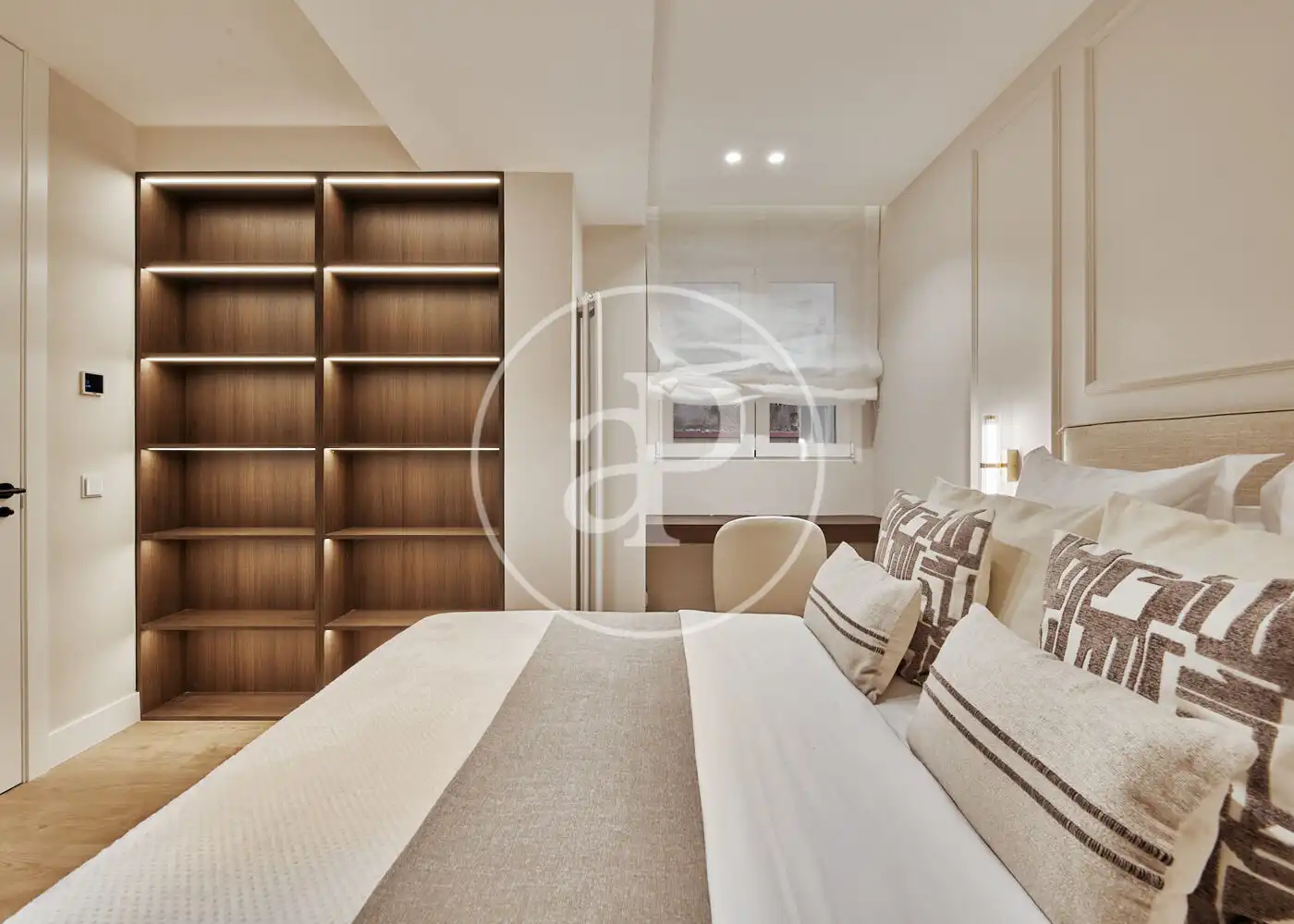 Bedroom of Flat for sale in Madrid  with Air Conditioner, Heating and Furnished