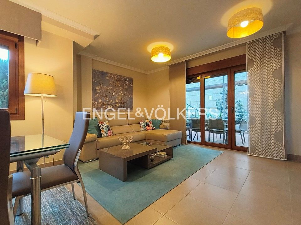 Living room of House or chalet for sale in Sanxenxo  with Heating, Parquet flooring and Terrace
