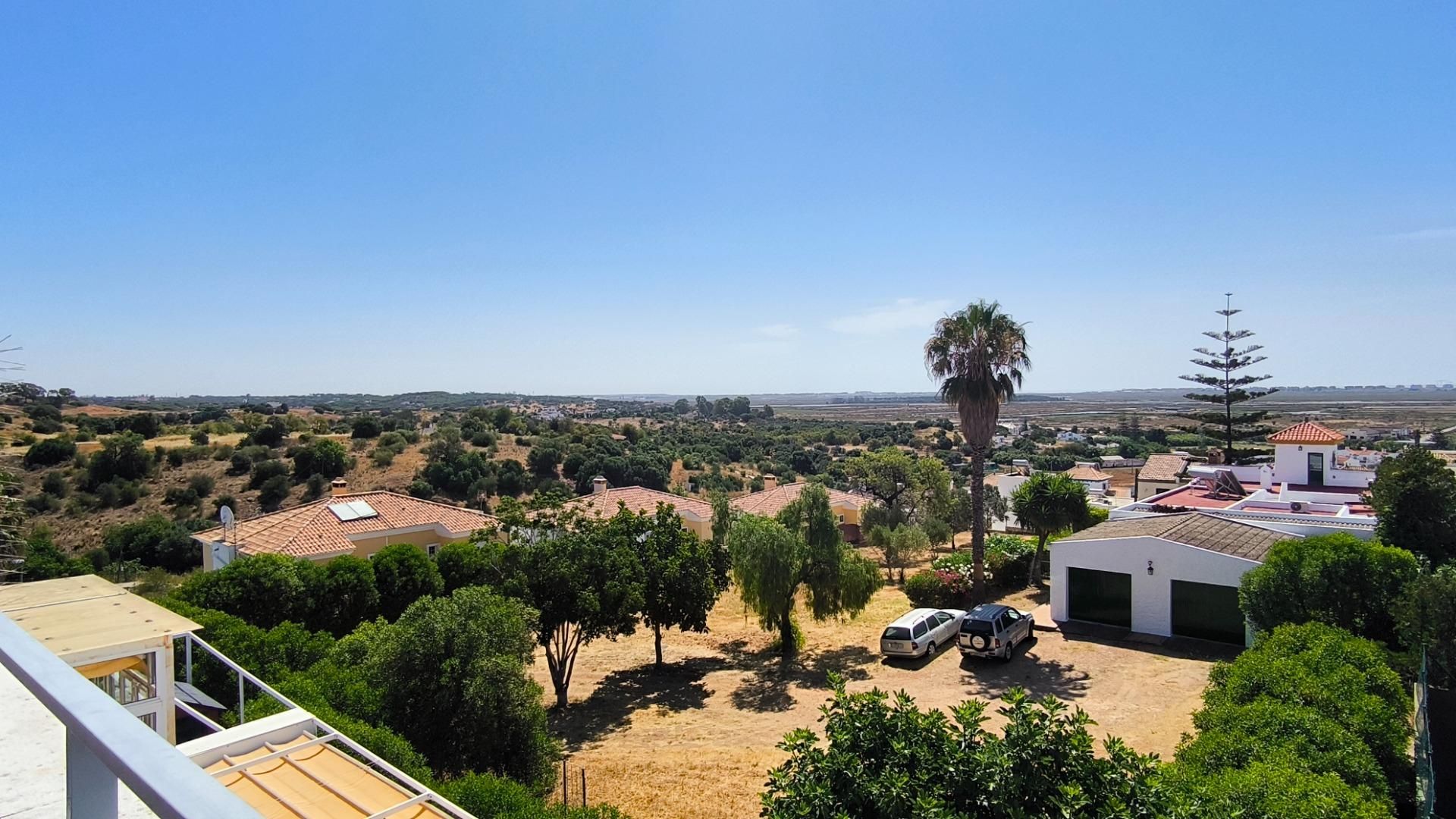 Vista exterior de Àtic en venda en Ayamonte amb Aire condicionat, Jardí privat i Terrassa