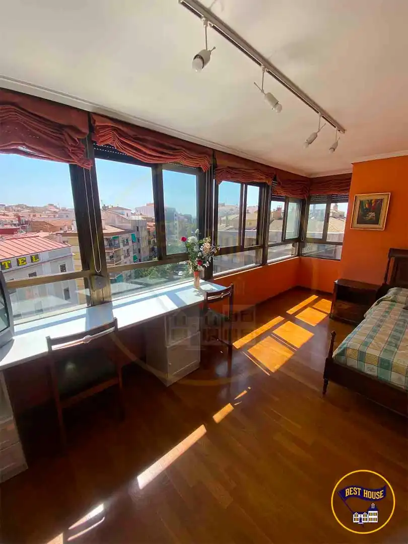 Balcony of Flat for sale in Cuenca  with Air Conditioner, Heating and Parquet flooring
