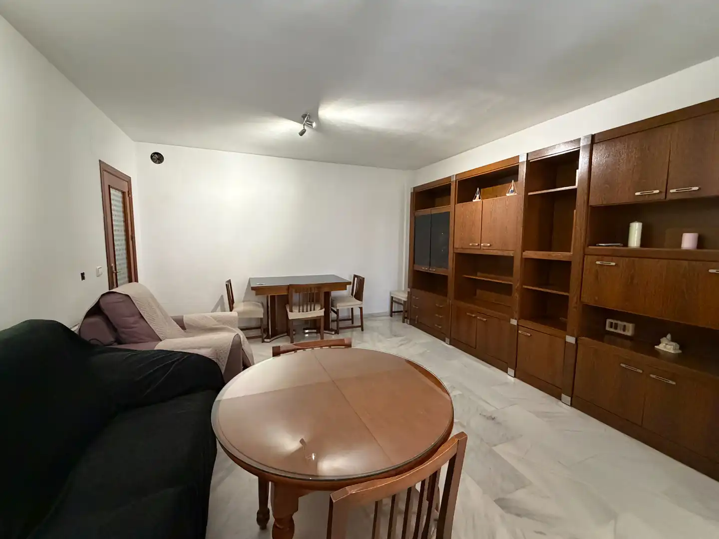 Sala d'estar de Pis de lloguer en Úbeda amb Aire condicionat, Calefacció i Forn