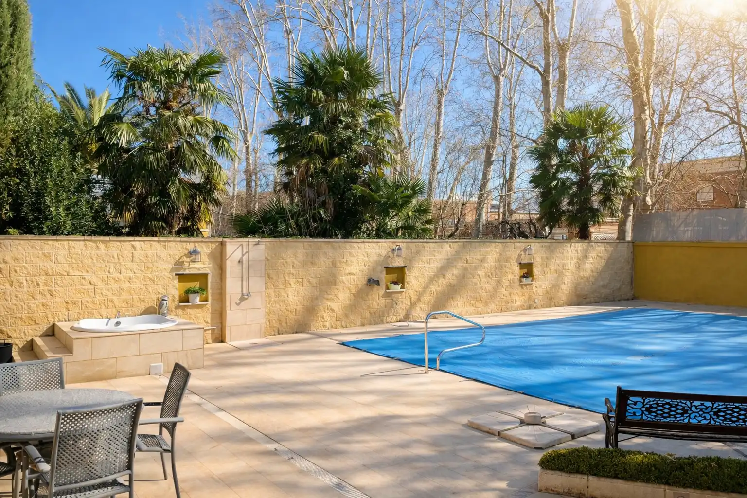 Piscina de Casa o chalet en venta en Aranjuez con Aire acondicionado, Calefacción y Jardín privado