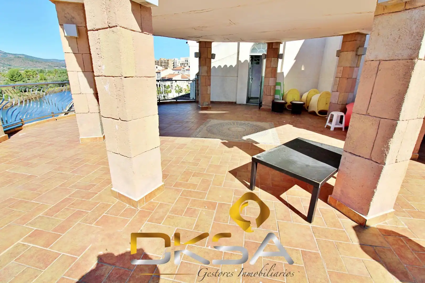 Terrasse von Gebäude zum Verkauf in Oropesa del Mar / Orpesa