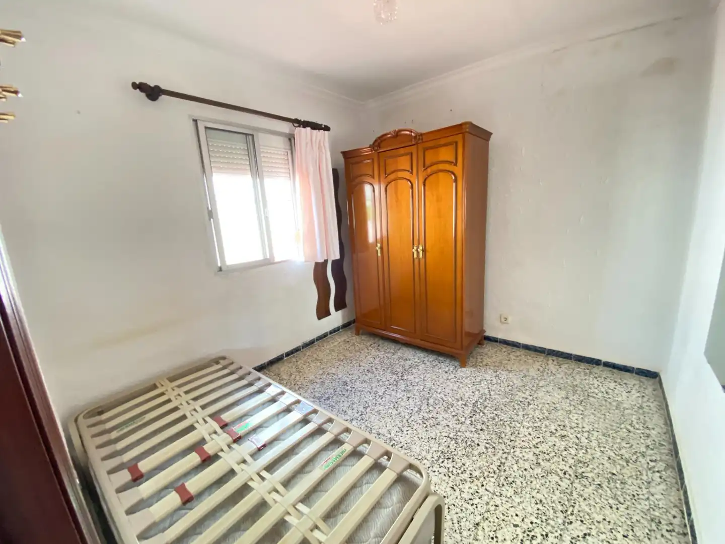Dormitori de Casa adosada en venda en Camas amb Aire condicionat, Terrassa i Balcó