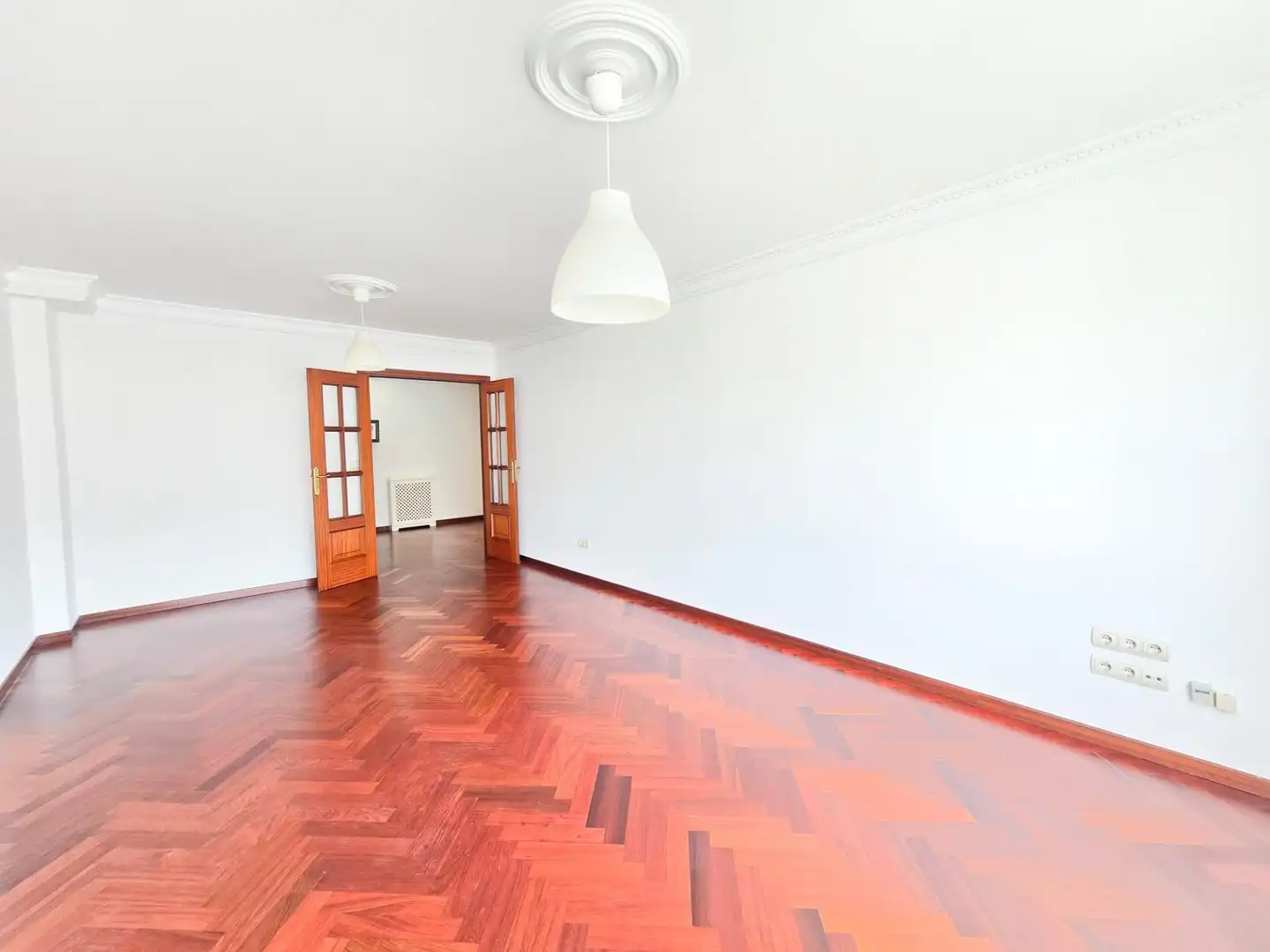 Sala d'estar de Pis en venda en A Coruña Capital  amb Calefacció, Traster i Balcó