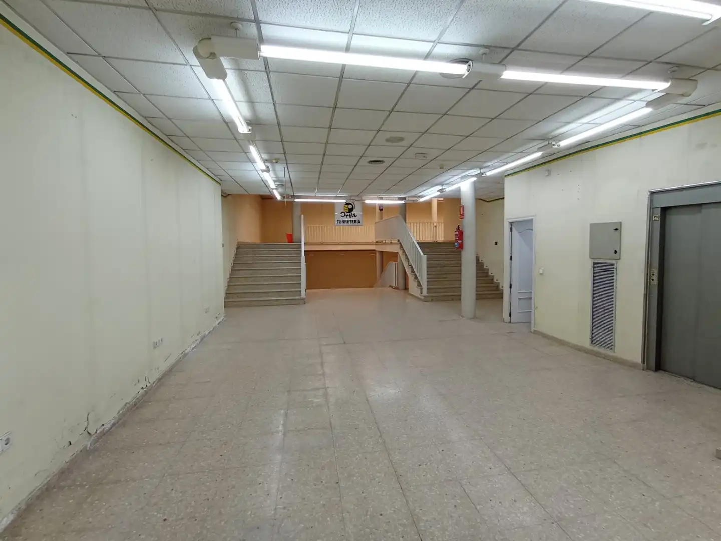 Local commercial à vendre à Calle Socuéllamos, imagen 6