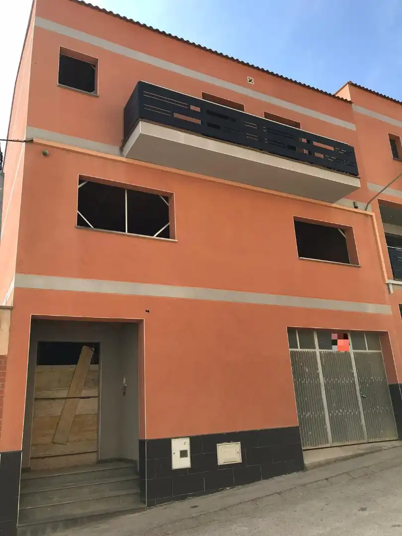 Vista exterior de Casa adosada en venta en Rosselló con Jardín privado, Terraza y Trastero