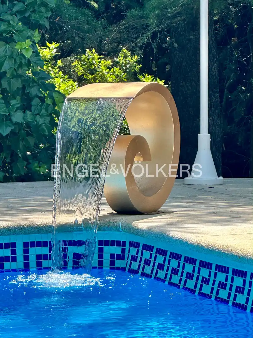 Piscina de Casa o xalet en venda en Galapagar amb Aire condicionat, Calefacció i Jardí privat