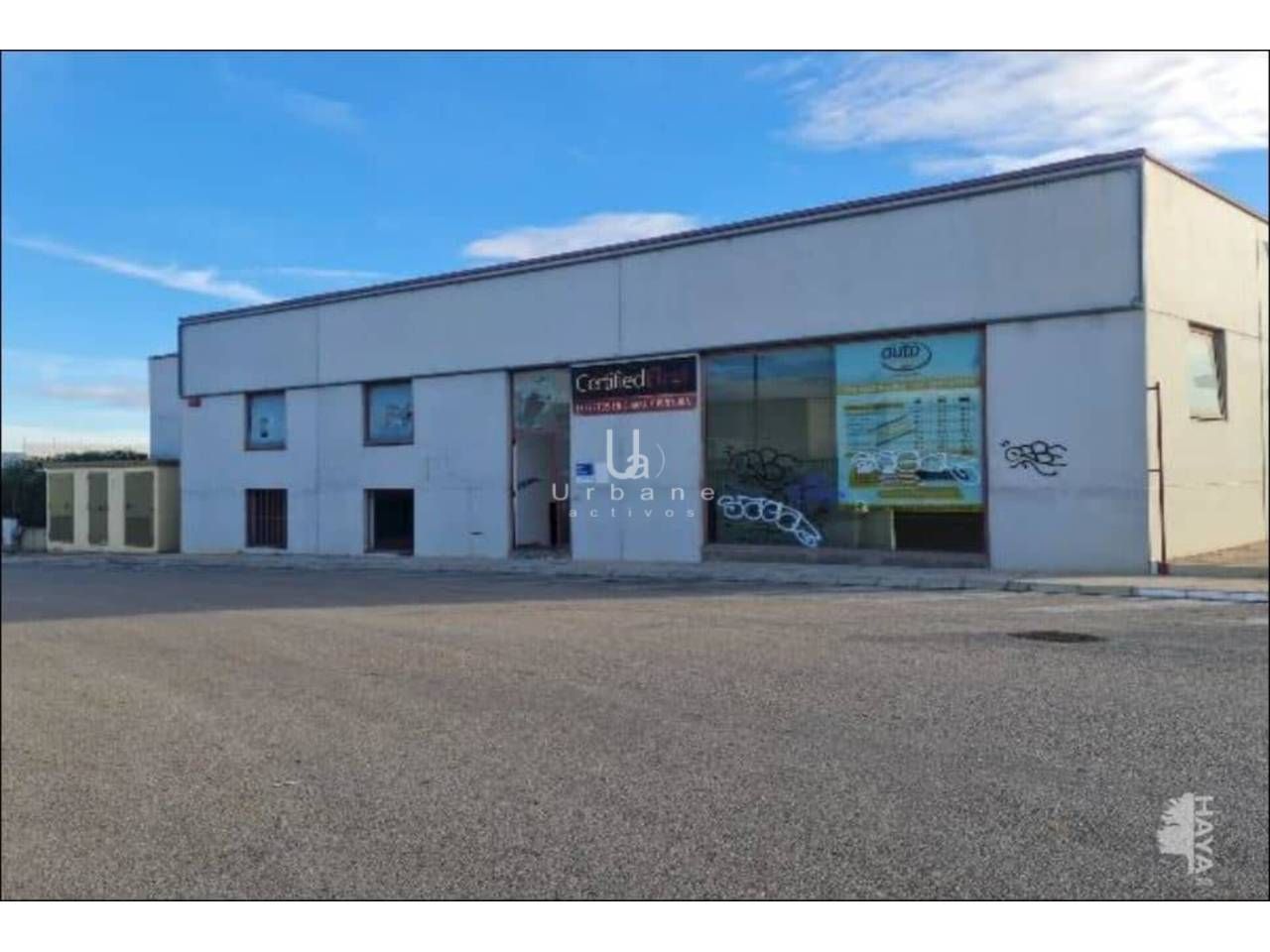 Exterior view of Industrial buildings to rent in Alzira